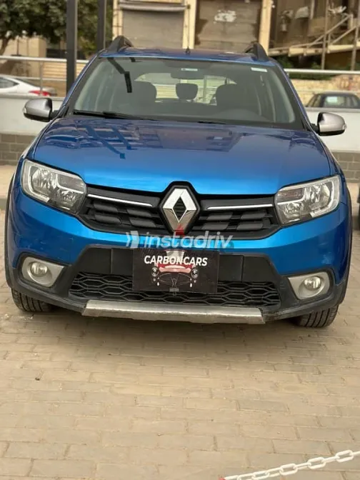 رينو سانديرو 2019 أزرق غامق مستعملة للبيع - 1
