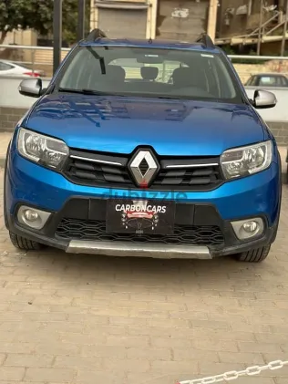 رينو سانديرو 2019 أزرق غامق مستعملة للبيع