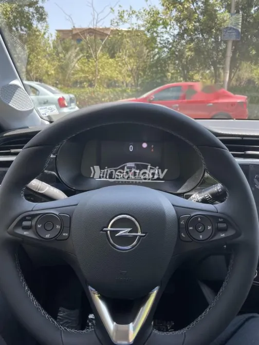 اوبل كورسا 2023 أبيض مستعملة للبيع - 3