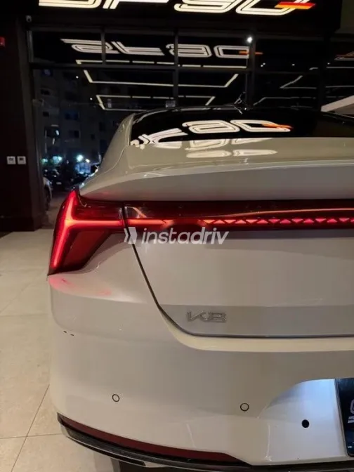 Kia K8 2023 White Used for Sale - 4