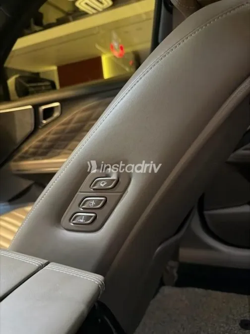 Kia K8 2023 White Used for Sale - 9