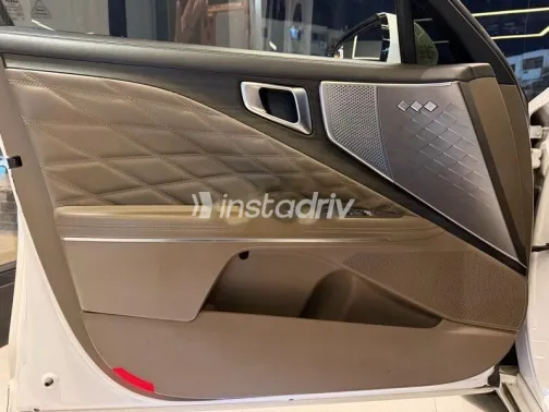 Kia K8 2023 White Used for Sale - 10