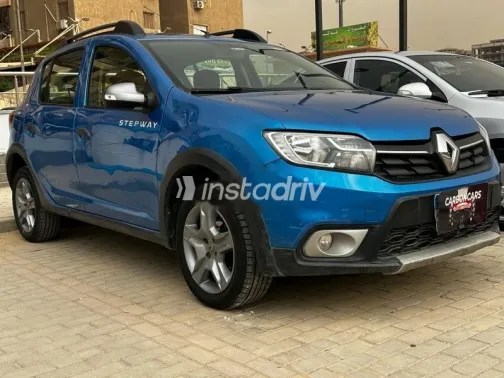 رينو سانديرو  ( ستيب  واى ) 2019 أزرق غامق مستعملة للبيع - 3