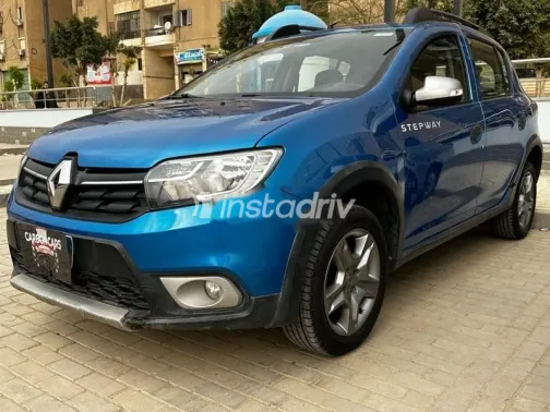 رينو سانديرو  ( ستيب  واى ) 2019 أزرق غامق مستعملة للبيع - 4