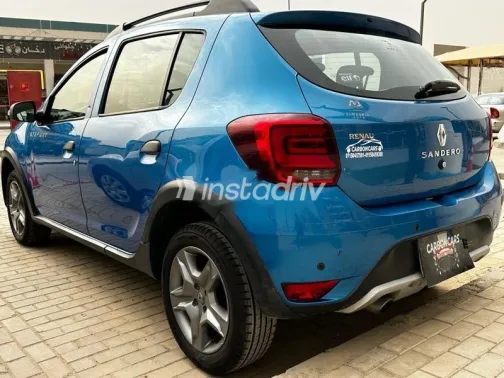 رينو سانديرو  ( ستيب  واى ) 2019 أزرق غامق مستعملة للبيع - 7