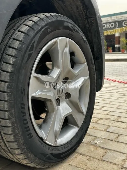 رينو سانديرو  ( ستيب  واى ) 2019 أزرق غامق مستعملة للبيع - 9