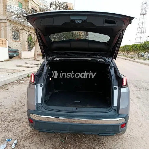 بيجو 3008 2020 أبيض مستعملة للبيع - 3