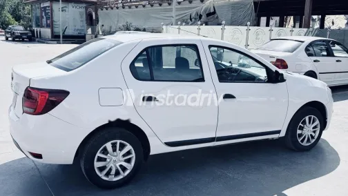 رينو لوجان 2019 أبيض مستعملة للبيع - 5