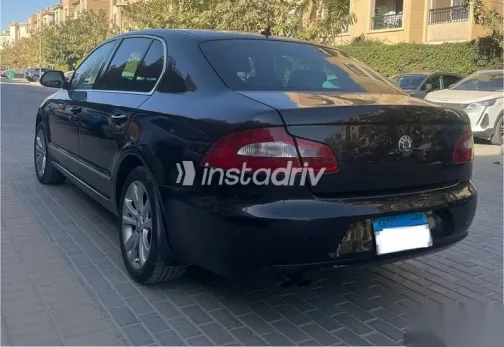 سكودا سوبيرب 2010 أسود مستعملة للبيع - 3