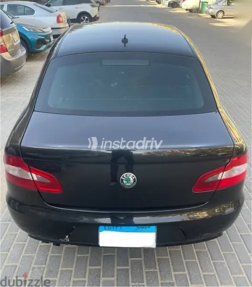 سكودا سوبيرب 2010 أسود مستعملة للبيع - 6