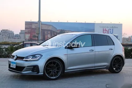 Volkswagen Golf 2015 Gray Used for Sale - 1