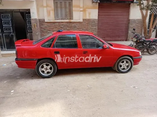 اوبل فيكترا 1995 أحمر مستعملة للبيع - 3
