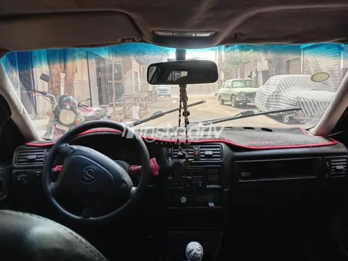 اوبل فيكترا 1995 أحمر مستعملة للبيع - 4