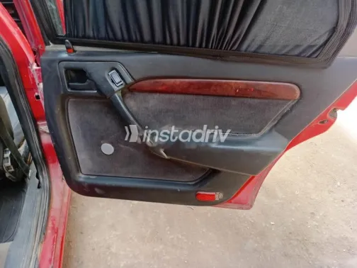 اوبل فيكترا 1995 أحمر مستعملة للبيع - 5