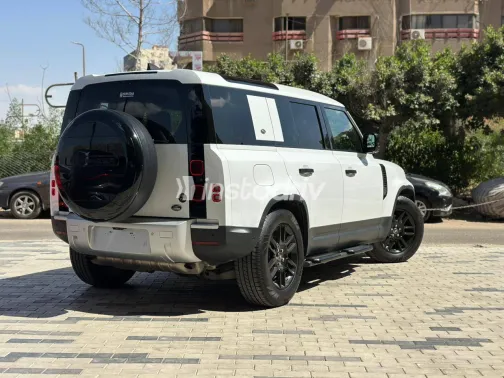 Land Rover Defender 2020 White Used for Sale - 5