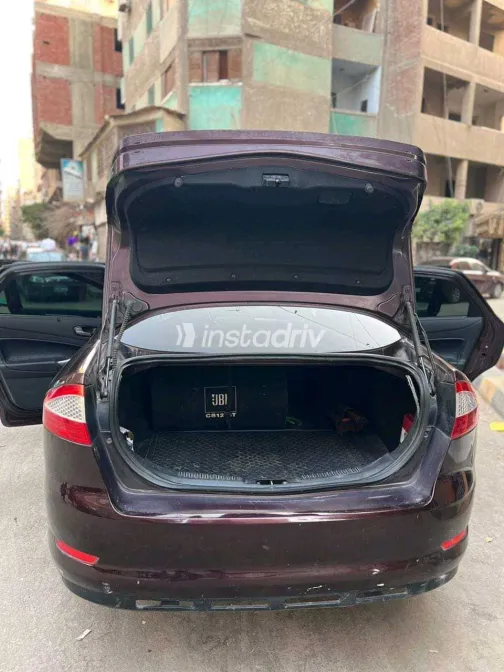 Ford Mondeo 2010 White Used for Sale - 1