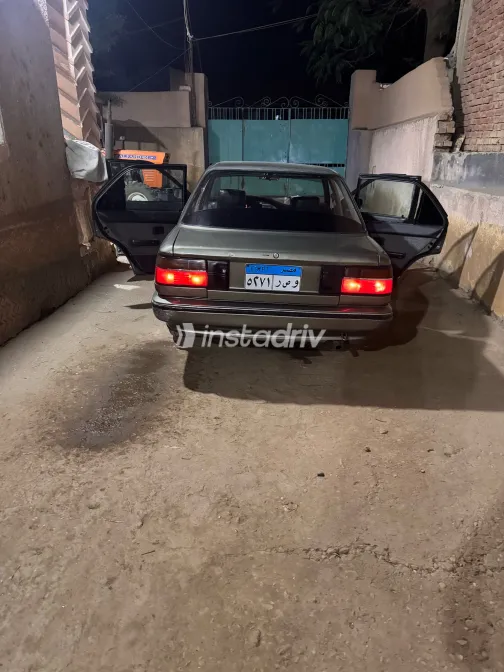 تويوتا كورولا 1991 أبيض مستعملة للبيع - 6