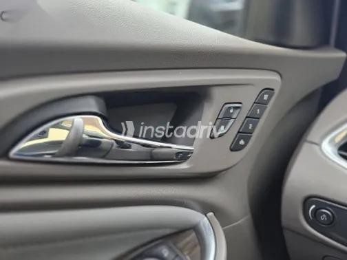 Chevrolet Malibu 2019 Gray Used for Sale - 8