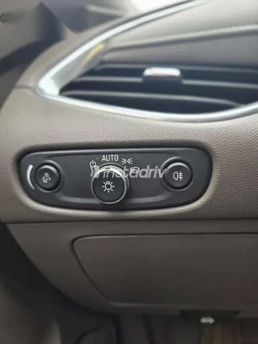 Chevrolet Malibu 2019 Gray Used for Sale - 9