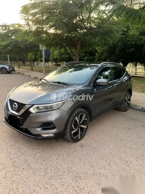 نيسان قشقاي 2019 رمادي مستعملة للبيع - 2