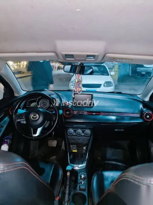 مازدا 2 2016 أزرق غامق مستعملة للبيع - 10