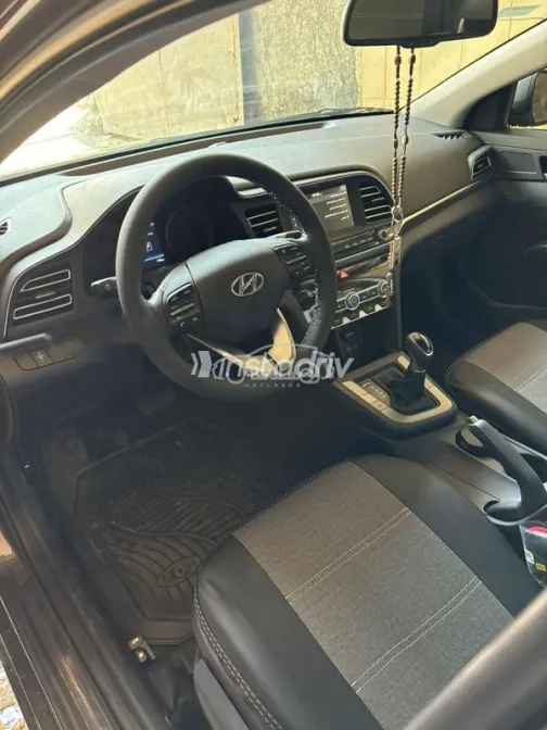 هيونداي إلنترا اى دى 2026 أبيض مستعملة للبيع - 5