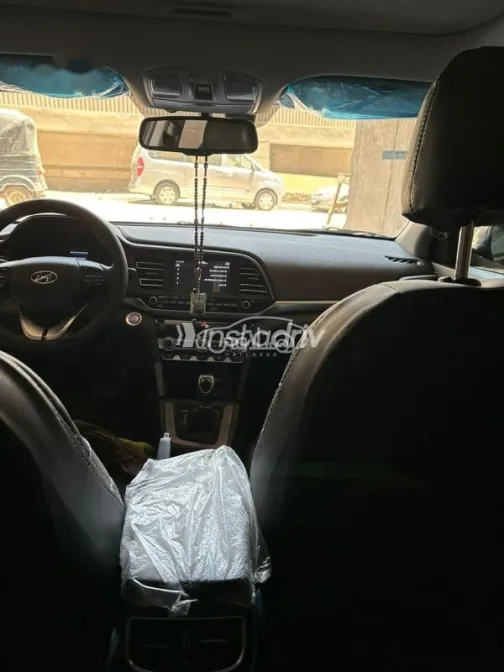 هيونداي إلنترا اى دى 2026 أبيض مستعملة للبيع - 6