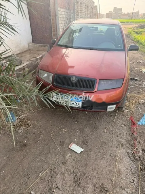 سكودا فابيا 2003 أحمر غامق مستعملة للبيع - 6