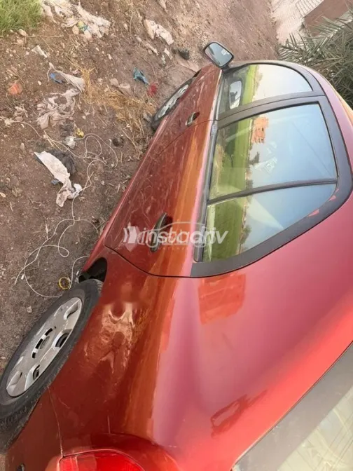 سكودا فابيا 2003 أحمر غامق مستعملة للبيع - 7