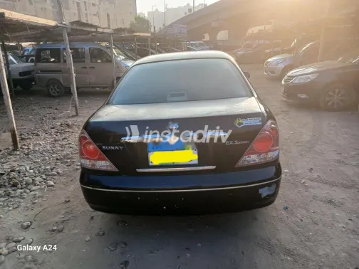 نيسان صنى 2011 أسود مستعملة للبيع - 2