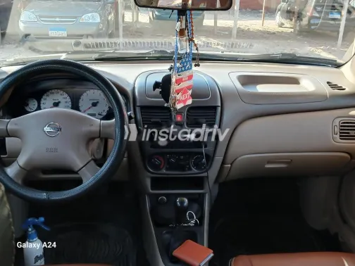 نيسان صنى 2011 أسود مستعملة للبيع - 4