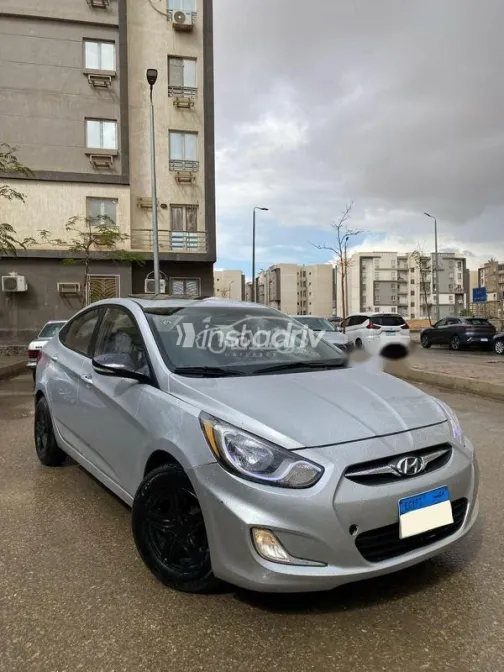 Hyundai Accent RB 2021 White Used for Sale - 3