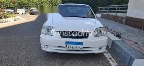 هيونداي فيرنا 2007 أبيض مستعملة للبيع - 7