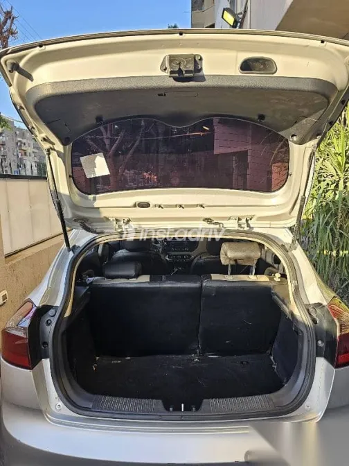 Kia Rio 2012 Silver Used for Sale - 8