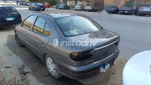 Renault Megane 2000 Gray Used for Sale - 3