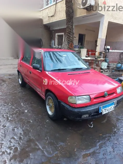 سكودا فيليشيا 1997 أحمر مستعملة للبيع - 1