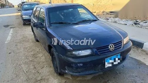 فولكس فاغن باراتى 2004 أزرق غامق مستعملة للبيع - 3