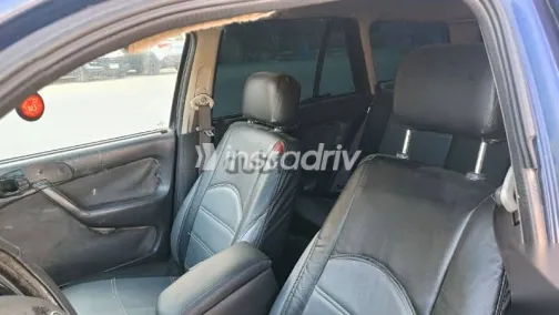 فولكس فاغن باراتى 2004 أزرق غامق مستعملة للبيع - 6