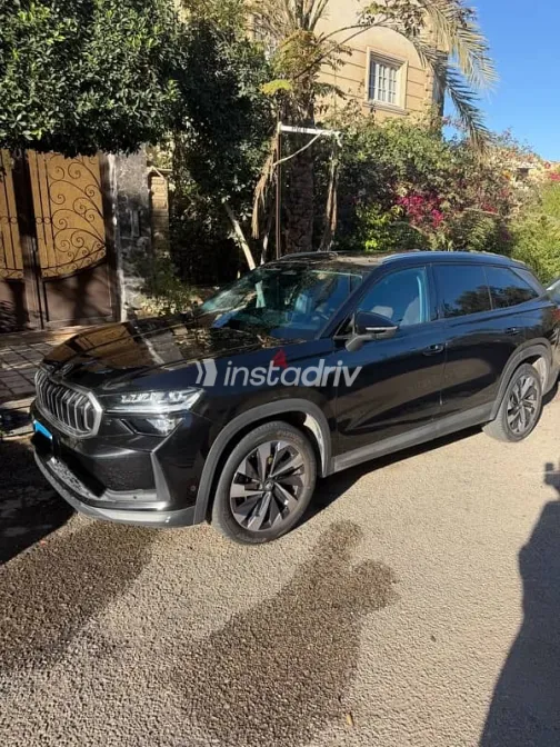 سكودا كودياك 2025 أسود مستعملة للبيع - 4