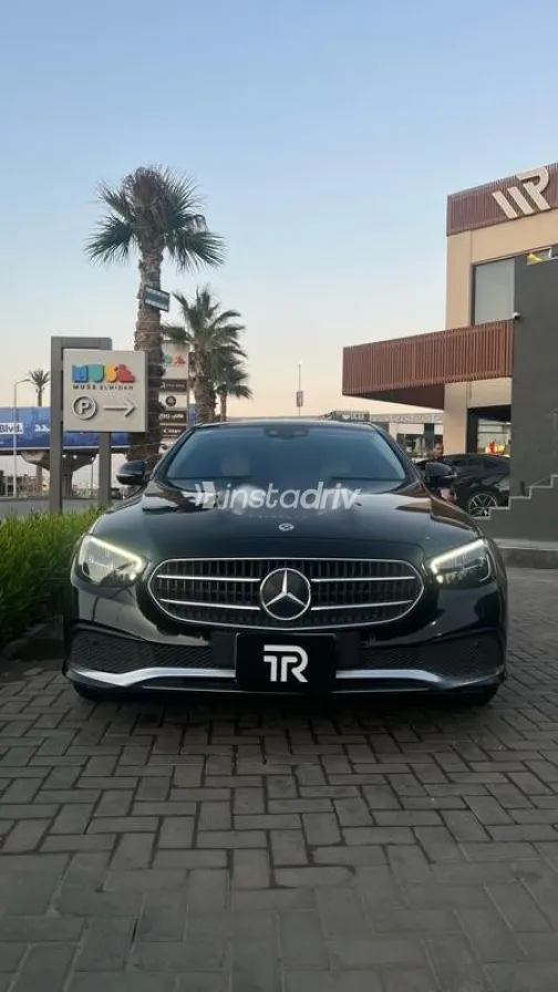 Mercedes E 200 2022 Black Used for Sale - 1