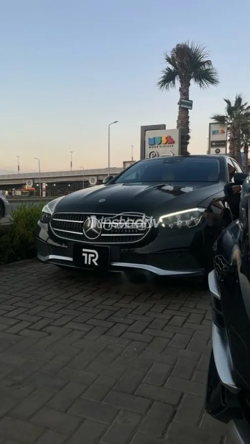 Mercedes E 200 2022 Black Used for Sale - 5