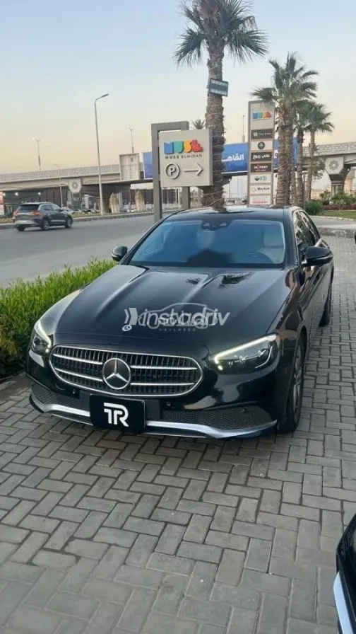 Mercedes E 200 2022 Black Used for Sale - 8