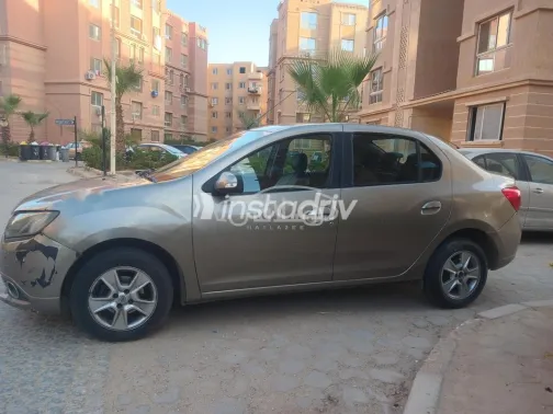 رينو لوجان 2016 برونزي مستعملة للبيع - 2