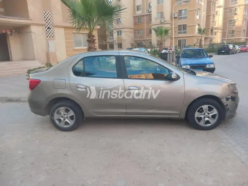 رينو لوجان 2016 برونزي مستعملة للبيع - 3