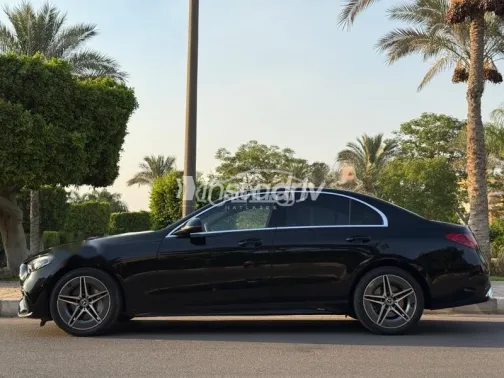 مرسيدس C 180 2023 أسود مستعملة للبيع - 2
