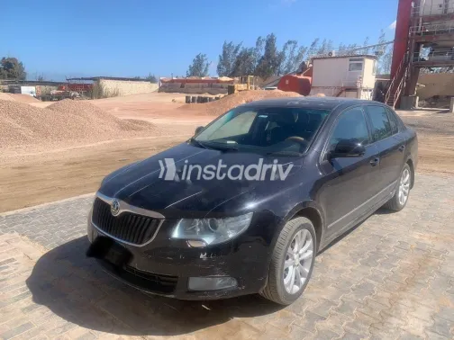 سكودا سوبيرب 2011 أسود مستعملة للبيع - 1