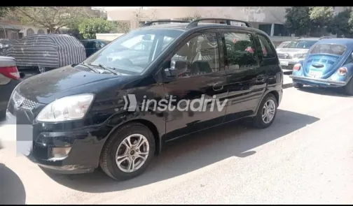 هيونداي ماتريكس 2010 أسود مستعملة للبيع - 1