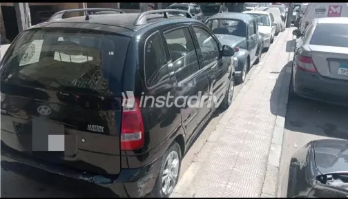 هيونداي ماتريكس 2010 أسود مستعملة للبيع - 2