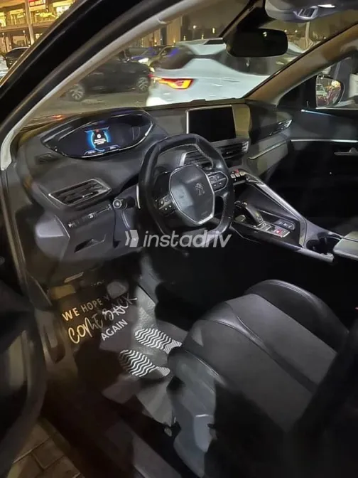 بيجو 5008 2021 أسود مستعملة للبيع - 5