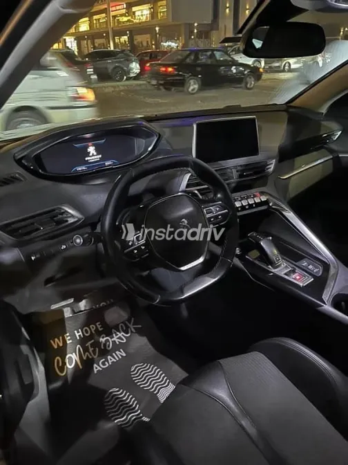 بيجو 5008 2021 أسود مستعملة للبيع - 6